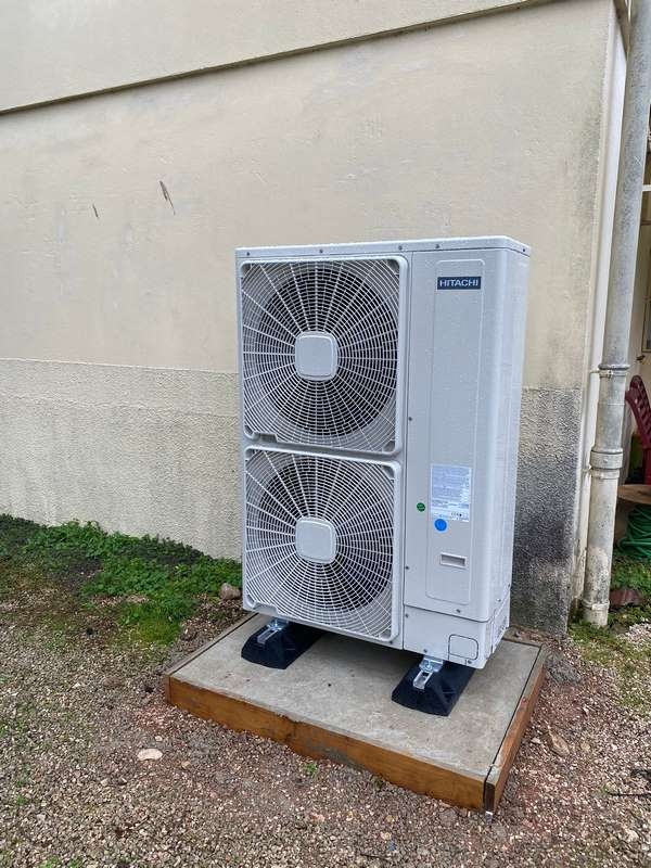 Installation de pompe à chaleur air/eau, Verdun-sur-le-Doubs, B&C